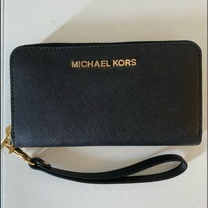 BNWT Michael Kors Zip Continental Wallet